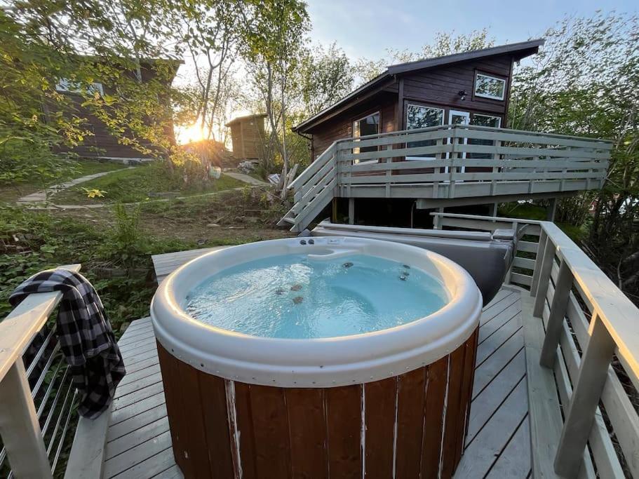 Gjestehytte Pa Moster Med Boblebad Bomlo Kültér fotó